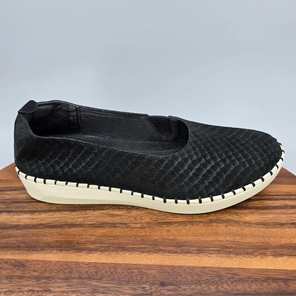 Skechers Shoes Women's 9.5 Black Suede Leather Comfort Casual Slip On Loafers
